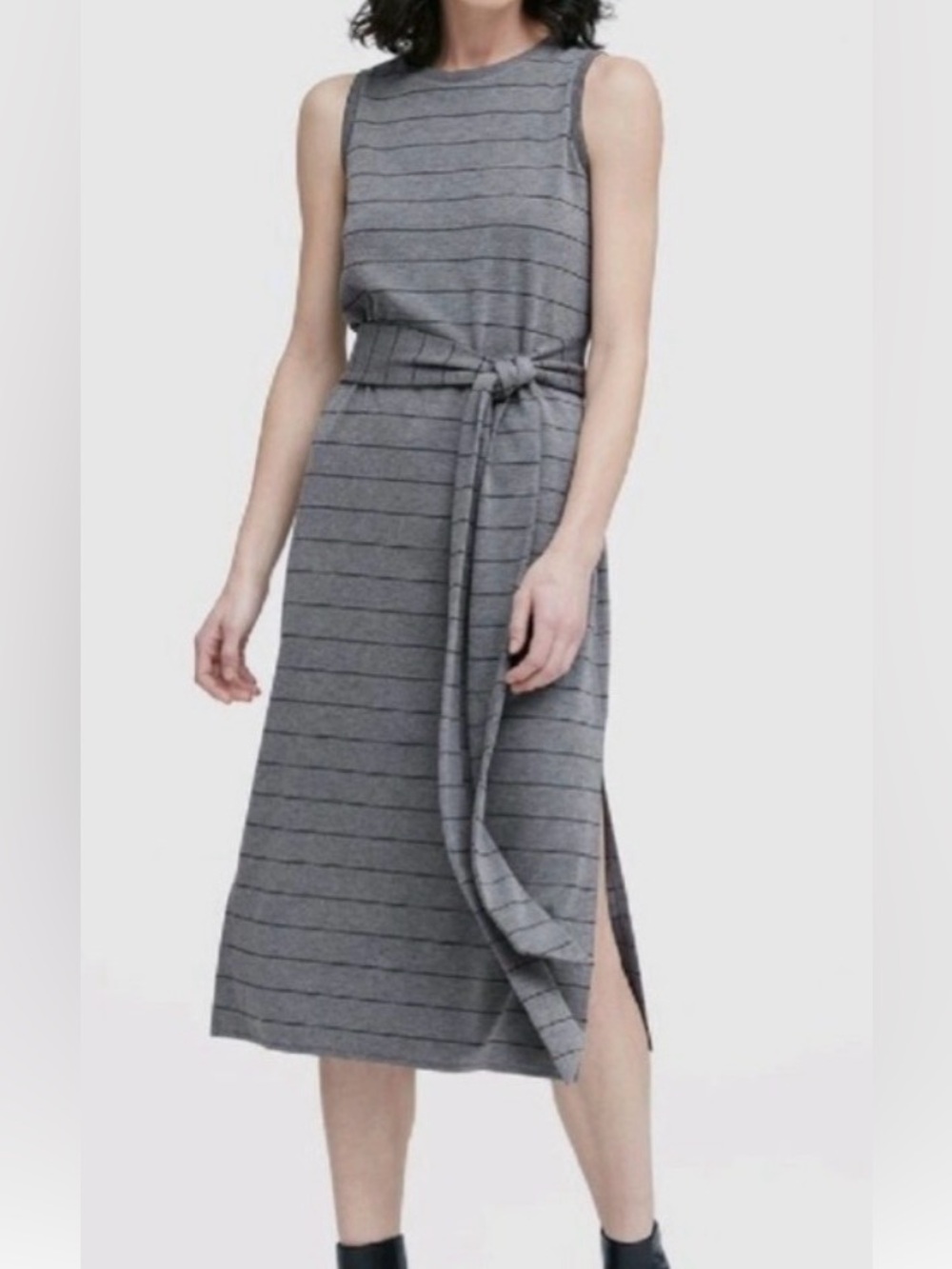 Banana Republic Gray Striped long dress with belt, size L